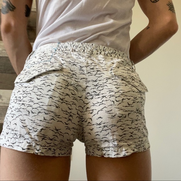 Cute White and black Seagull shorts - Picture 4 of 8